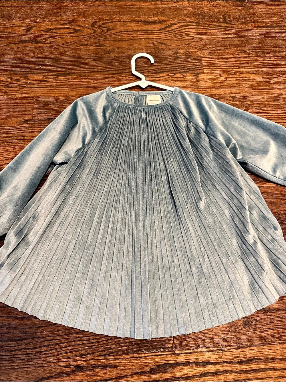 Hanna Andersson Pleated Dress in Blue/Green Size 3T Like New